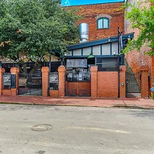 West End Loft - Downtown 5 Min Walk To River St Apartment